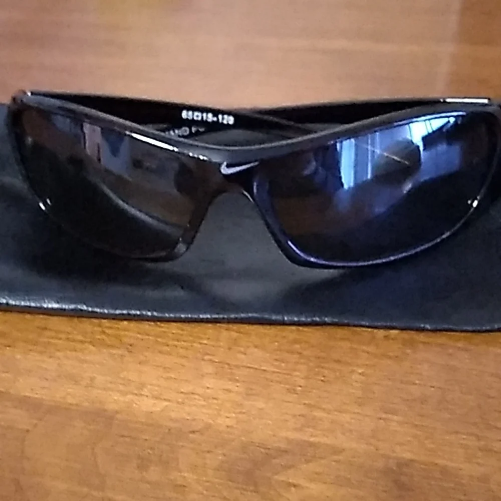 Nike sunglasses - Picture 1 of 4